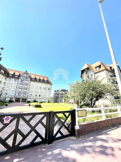 Le Castel 1 C.L.S โดวีลล์ ภายนอก รูปภาพ